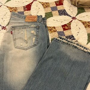 Levi's Bootcut Jeans - Distressed Denim